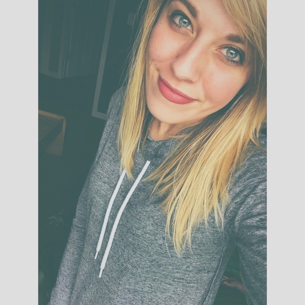 Meet your Posher, Kayla